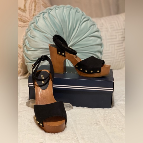 ⚜️Gorgeous Express Open Toe Heels⚜️ - Picture 1 of 8